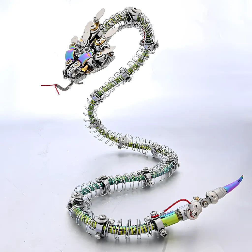 The Mechanical Rattlesnake in a striking 'S' pose, highlighting the green inner coil and 80cm long body structure.